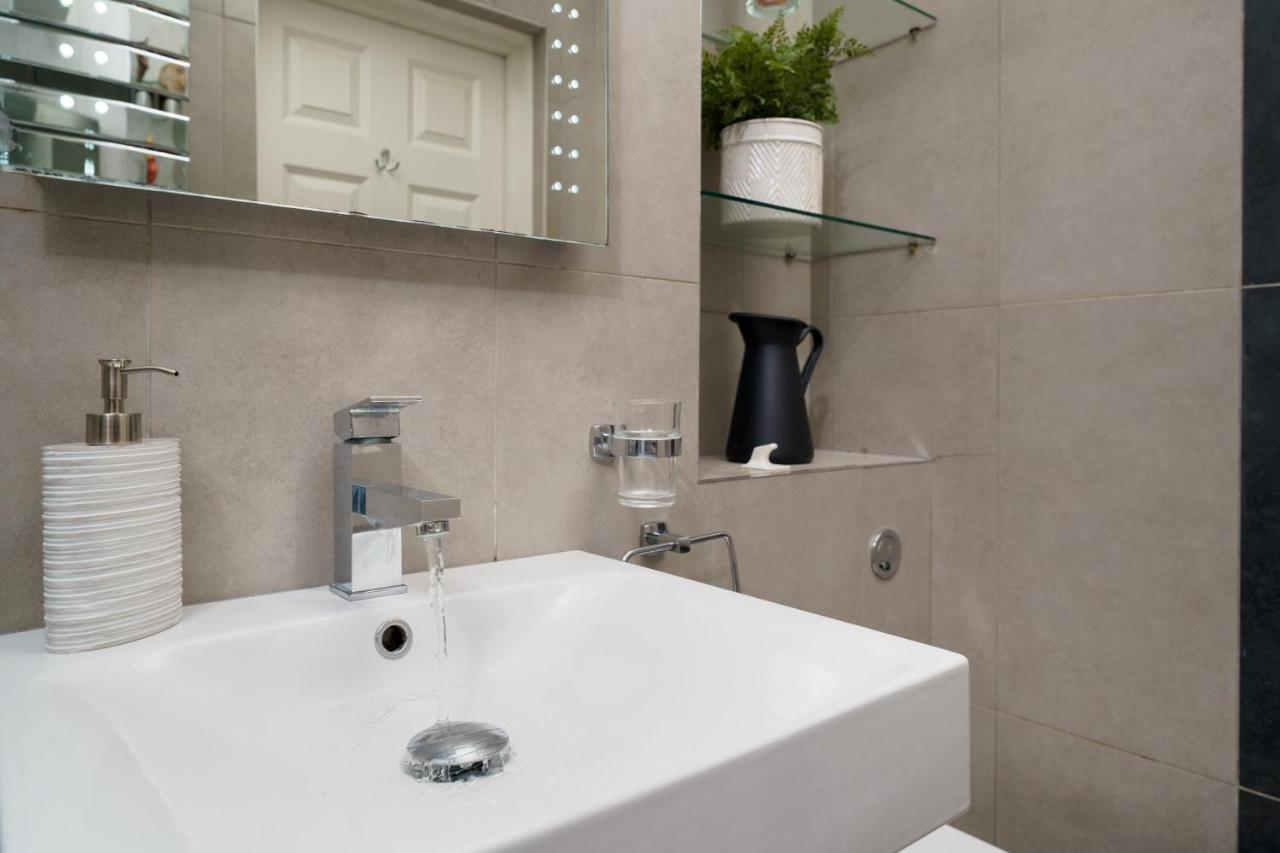 Wow! 2 Bedr/3 Beds Covent Garden/ Best Location! London Exterior foto